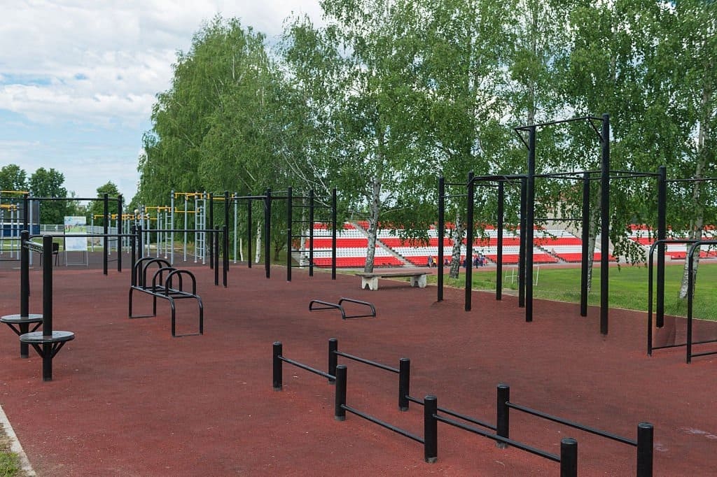 Покрытие из резиновой крошки на спортплощадке